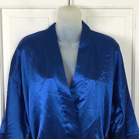 Frederick’s of Hollywood Blue Satin Kimono Robe Size M - Picture 2 of 6